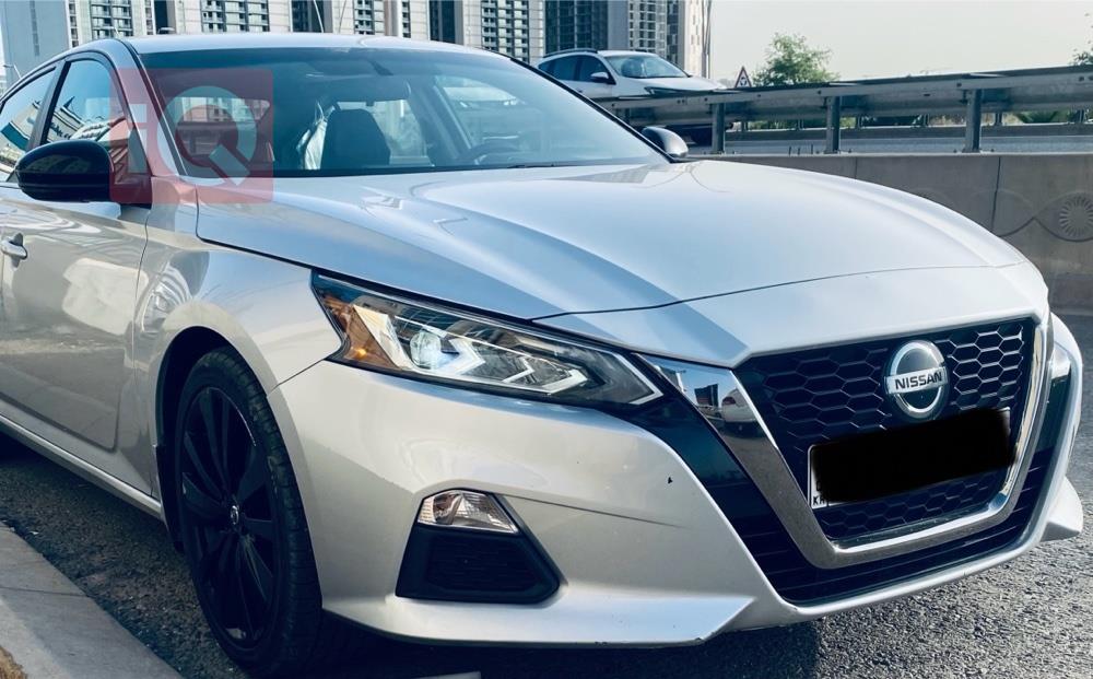 نيسان ألتيما